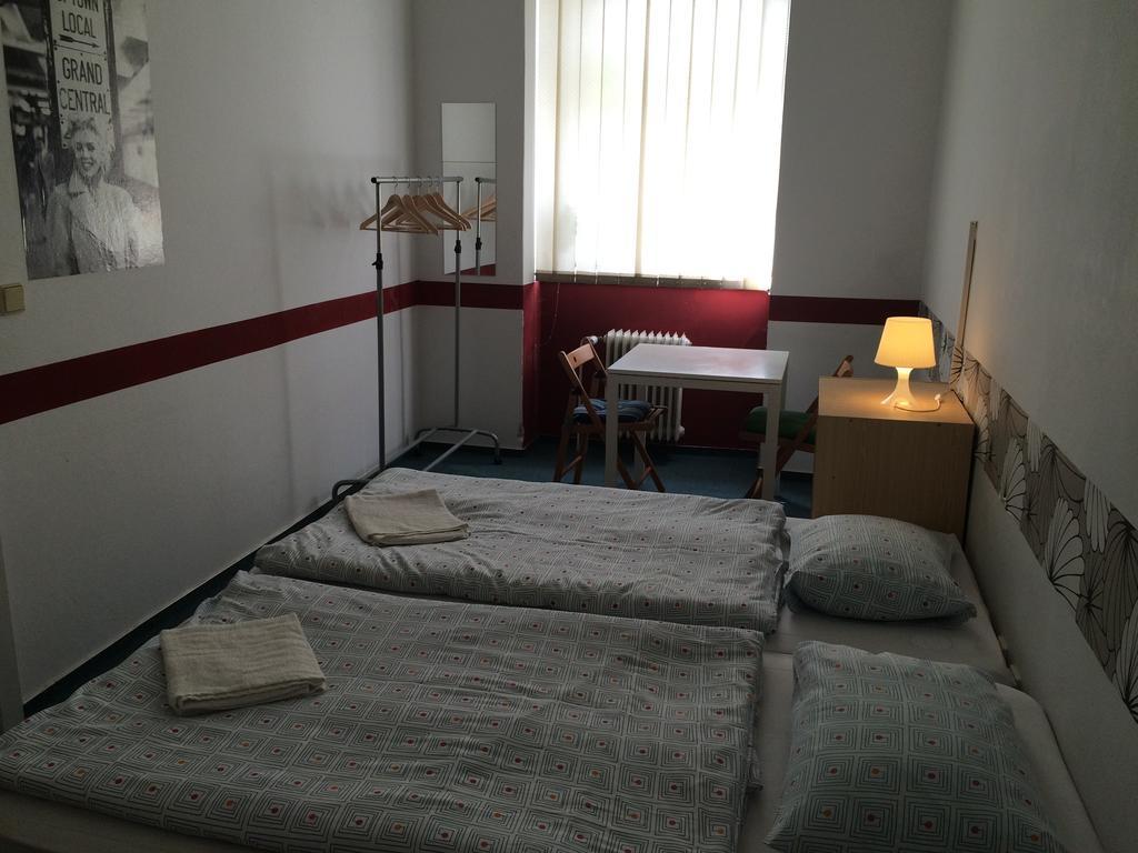 Charles Square Hostel プラハ エクステリア 写真