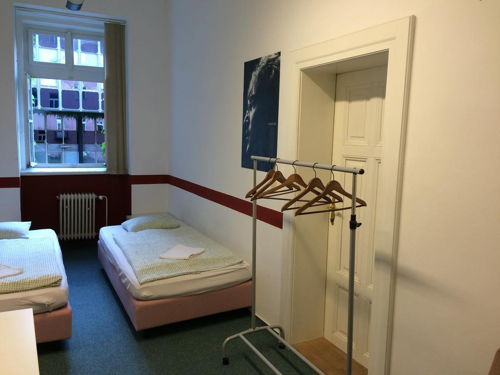 Charles Square Hostel プラハ エクステリア 写真