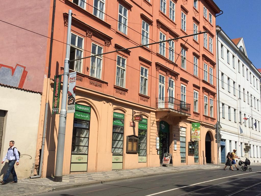 Charles Square Hostel プラハ エクステリア 写真