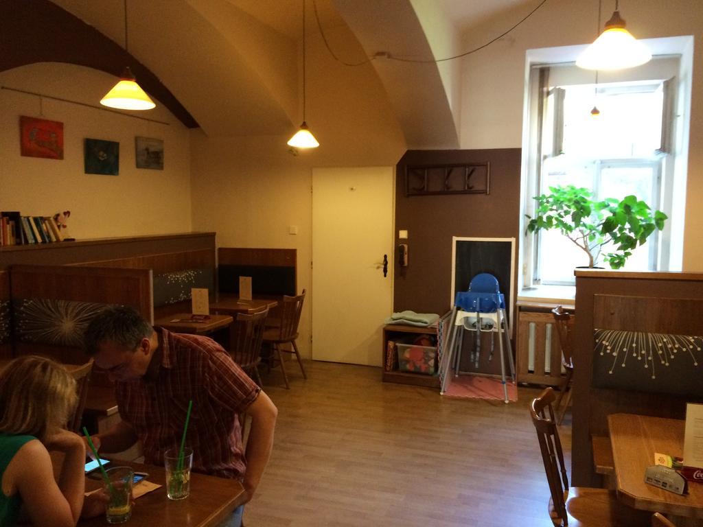 Charles Square Hostel プラハ エクステリア 写真