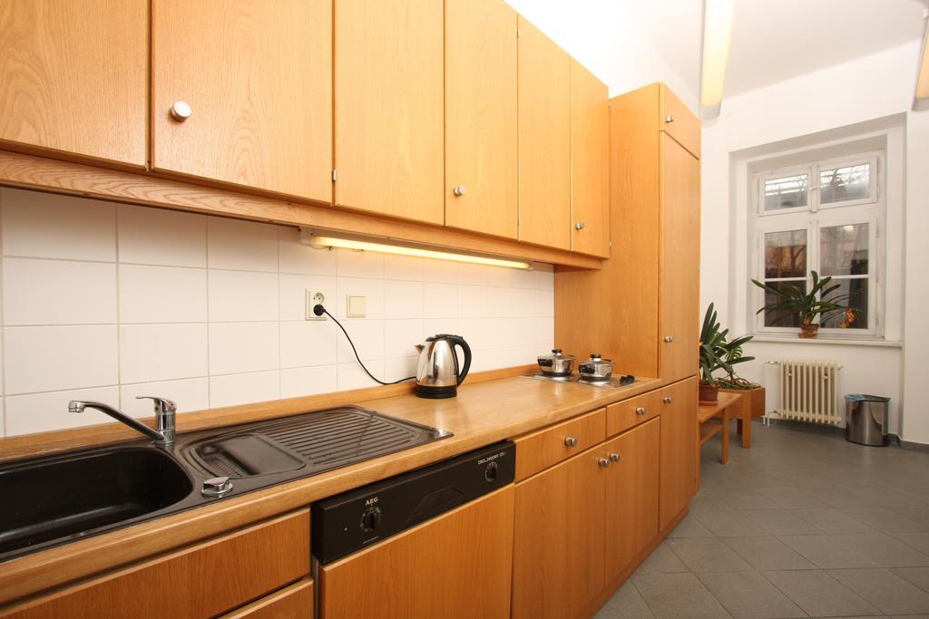 Charles Square Hostel プラハ エクステリア 写真